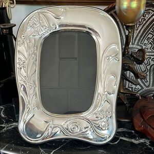 Elegant Silver Floral Picture Frame